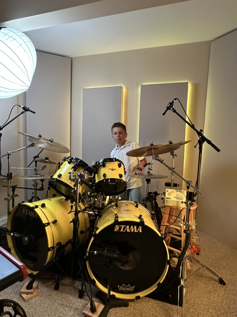 Daniel Jaxon at the TAMA LU40 signature kit in his home studio